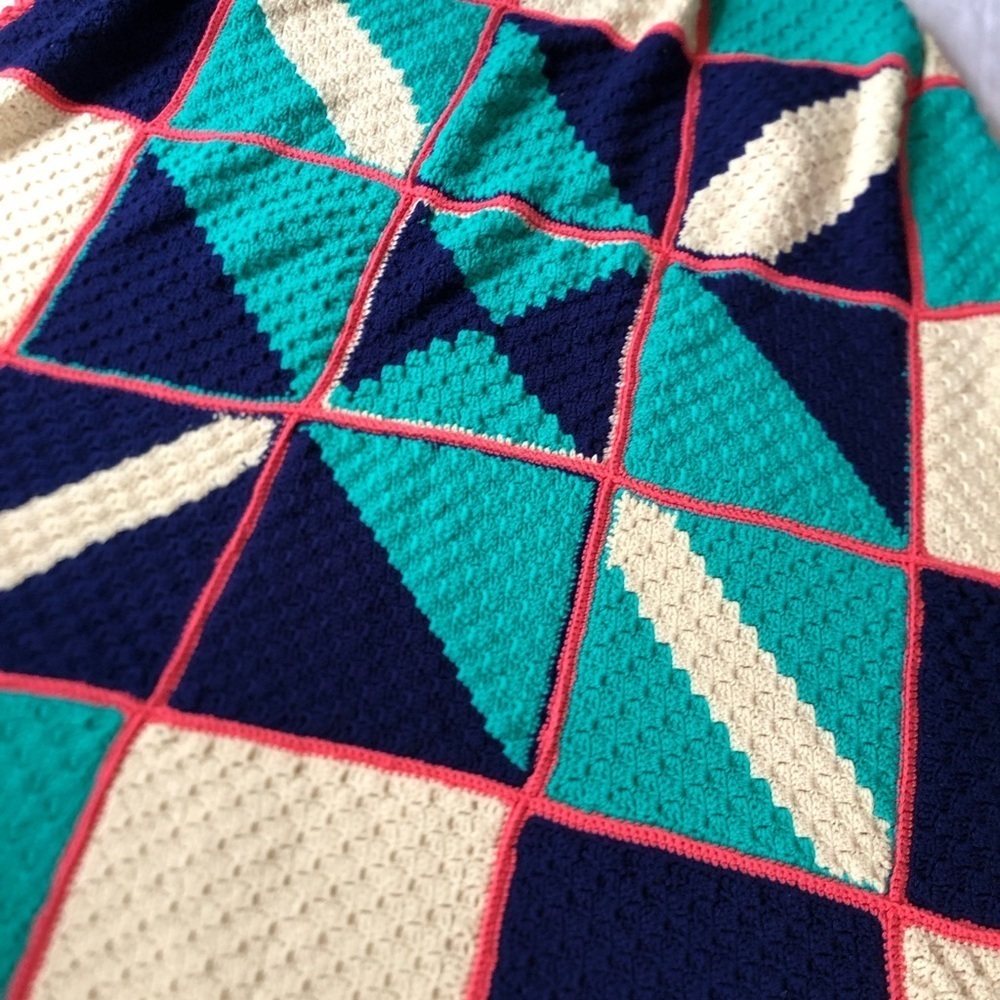 Handmade Geometric Pattern Blanket - Picture 2 of 12
